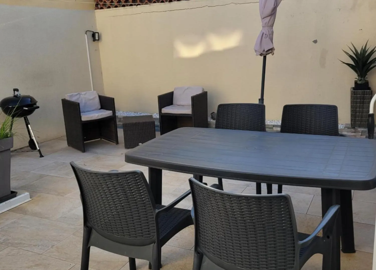 Apartment A 2 Pas De La Mer Frejus France